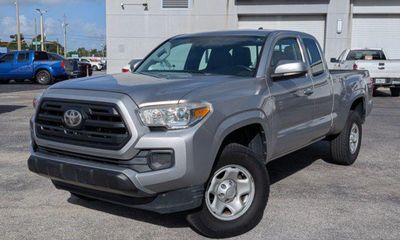 2018 Toyota Tacoma SR