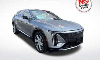 2024 Cadillac Lyriq Tech 1
