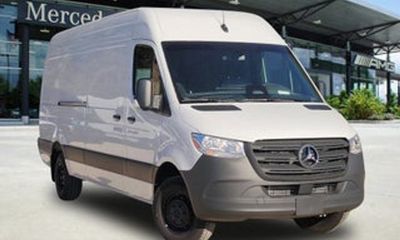 2025 Mercedes-Benz Sprinter 907 VS30