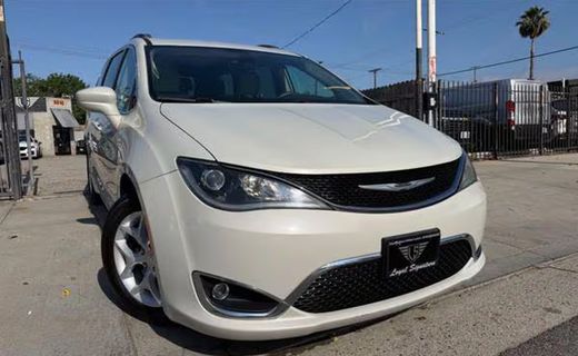 2017 Chrysler Pacifica Touring L