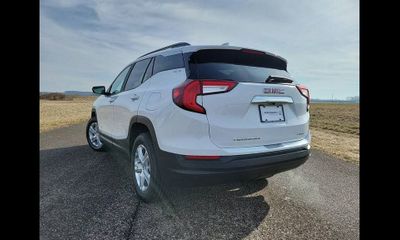 2023 GMC Terrain SLE