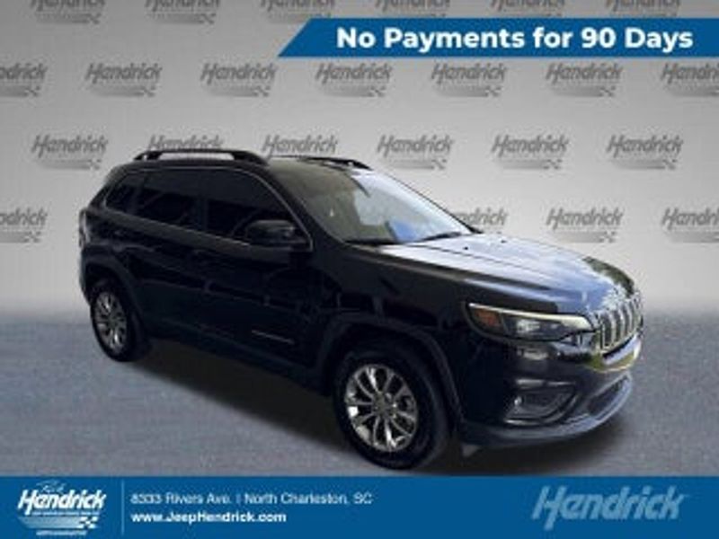 2022 Jeep Cherokee — a typically priced live listing