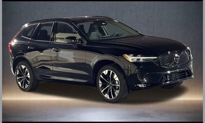 2026 Volvo XC60 Plus Dark