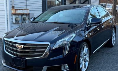 2018 Cadillac XTS Premium Luxury