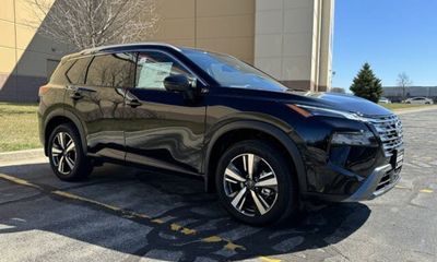 2024 Nissan Rogue SL
