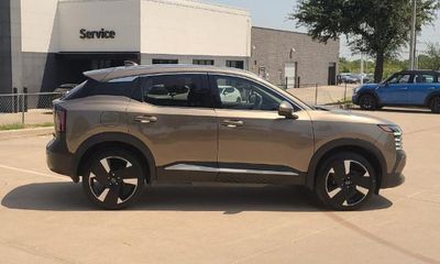 2025 Nissan Kicks MPV SR