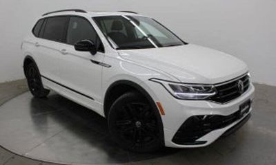 2022 Volkswagen Tiguan 4MOTION SE Black