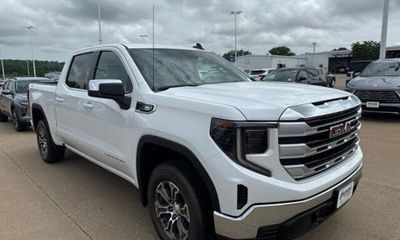 2026 GMC Sierra SLE