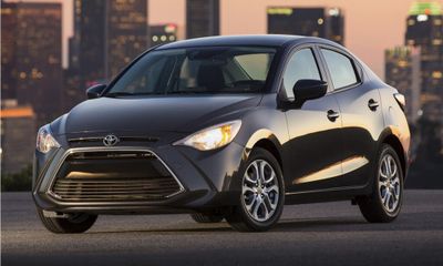 2017 Toyota Yaris IA Base