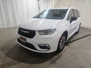 2024 Chrysler Pacifica Select