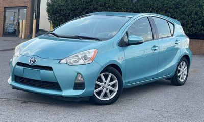 2013 Toyota Prius C Three