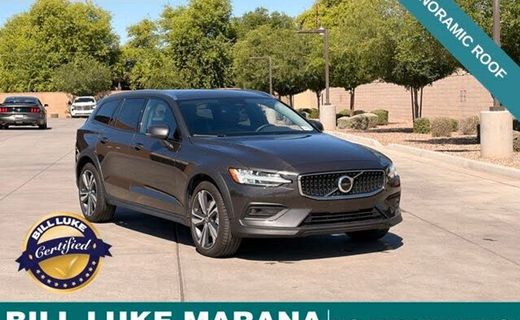 2025 Volvo V60CC Plus
