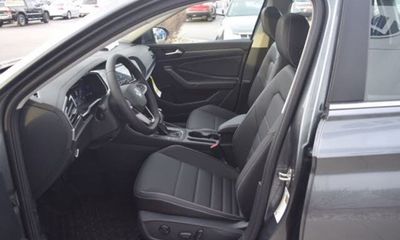 2024 Volkswagen Jetta SE AQ301 Trans