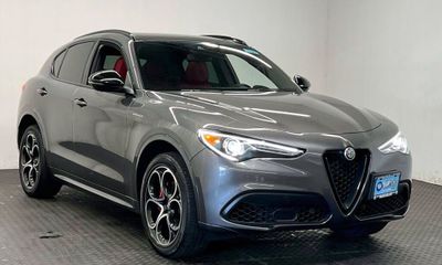 2023 Alfa Romeo Stelvio TI