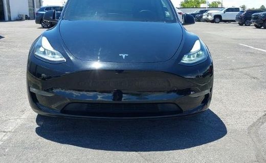 2024 Tesla Model Y Performance