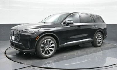 2025 Lincoln Aviator Base