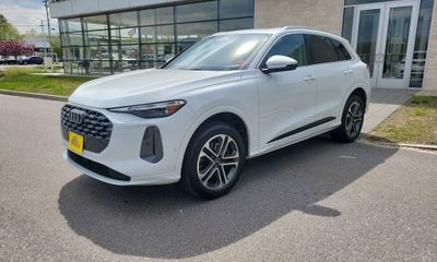 2025 Audi Q5 Quattro Premium