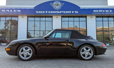 1997 Porsche 911 Carrera 4 Cabriolet