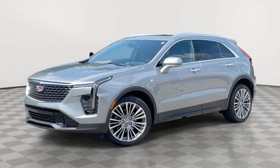 2024 Cadillac XT4 Premium Luxury