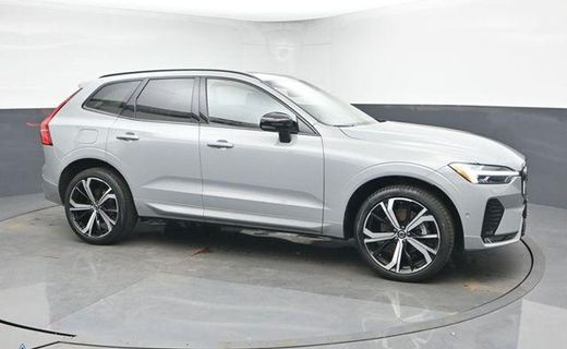 2024 Volvo XC60 Ultimate Dark