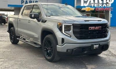 2025 GMC Sierra AT4