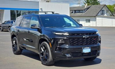 2024 Chevrolet Traverse RS