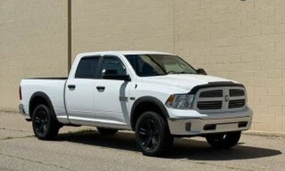 2017 Ram 1500 SLT