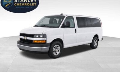 2025 Chevrolet Express LT EXT