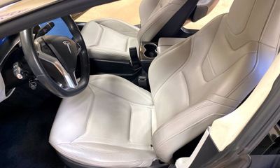 2015 Tesla Model S