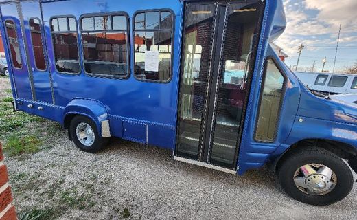 2005 Ford E-350 Super Duty