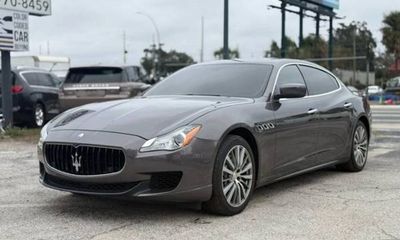 2016 Maserati Quattroporte Essence
