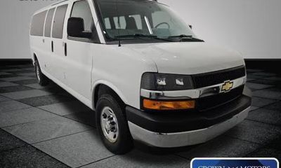 2017 Chevrolet Express Passenger LT EXT