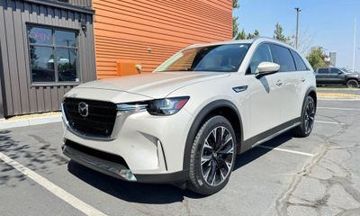 2024 Mazda CX-90 Premium Plus Package