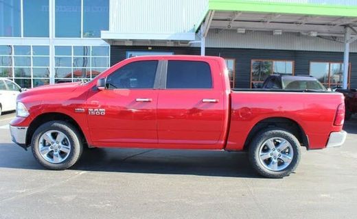 2017 Ram 1500 SLT