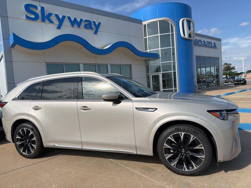 2024 Mazda Cx 90 — a typically priced live listing