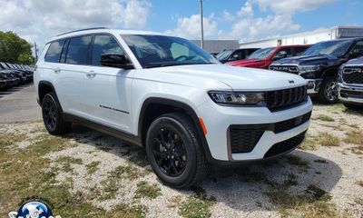 2026 Jeep Grand Cherokee L Base Laredo