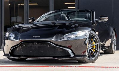 2022 Aston Martin Vantage Roadster
