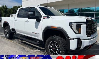 2024 GMC Sierra HD AT4