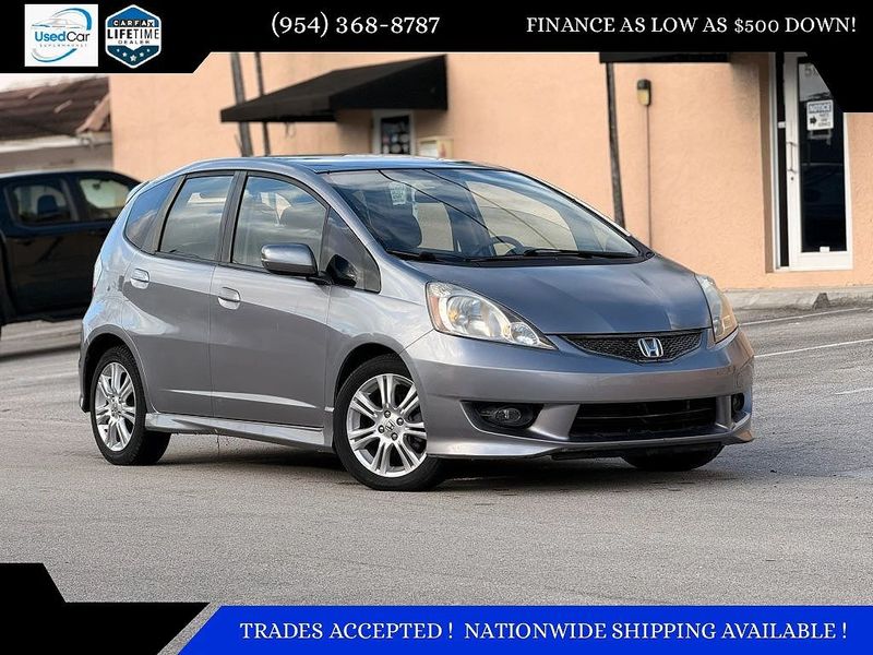 2009 Honda FIT — a typically priced live listing