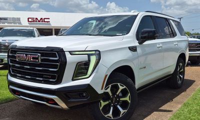 2026 GMC Yukon AT4