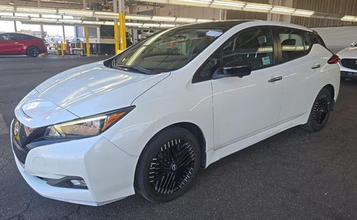2025 Nissan Leaf SV