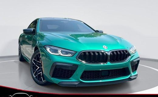 2023 BMW M8