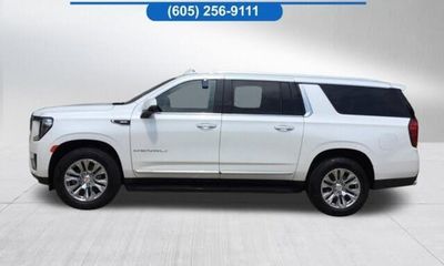 2023 GMC Yukon XL Denali