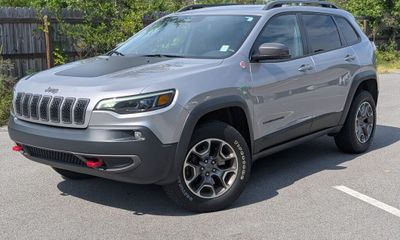 2020 Jeep Cherokee Trailhawk