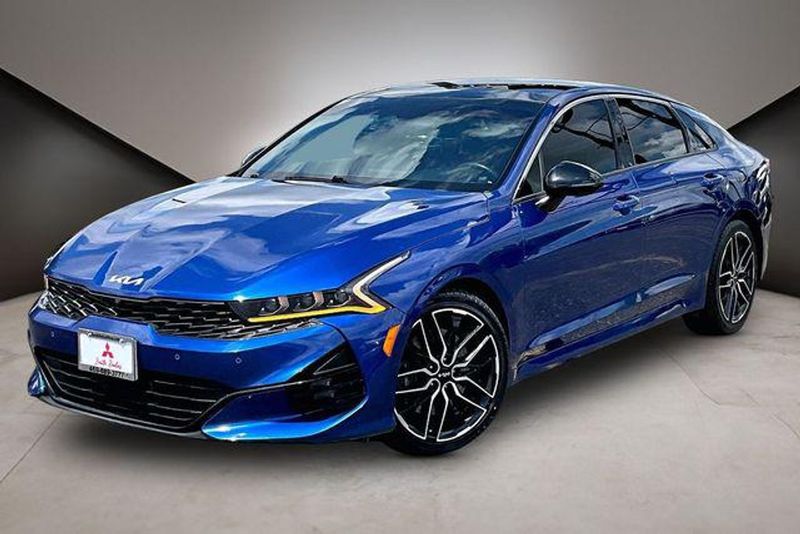 2022 Kia K5 — a typically priced live listing