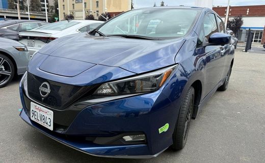 2023 Nissan Leaf SV
