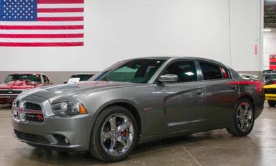 2011 Dodge Charger R T