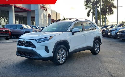 2023 Toyota RAV4 XLE
