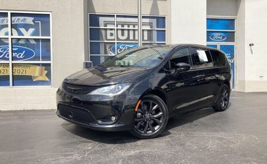 2020 Chrysler Pacifica Touring