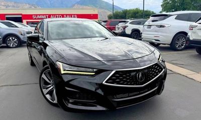 2023 Acura TLX SH Advance